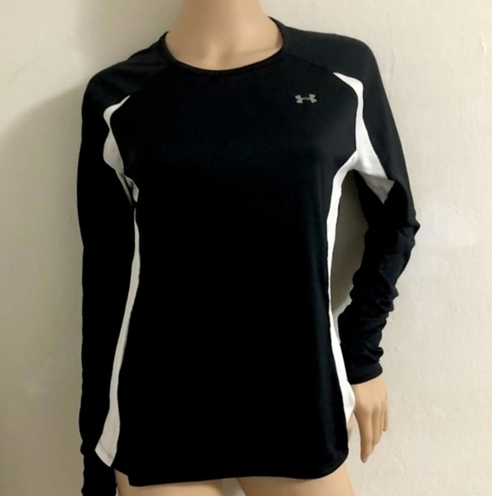 heat gear size MD sweatshirt long sleeves⭐️